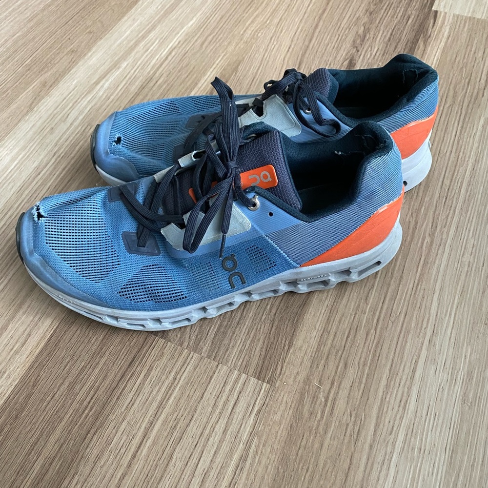 On running men's shoes